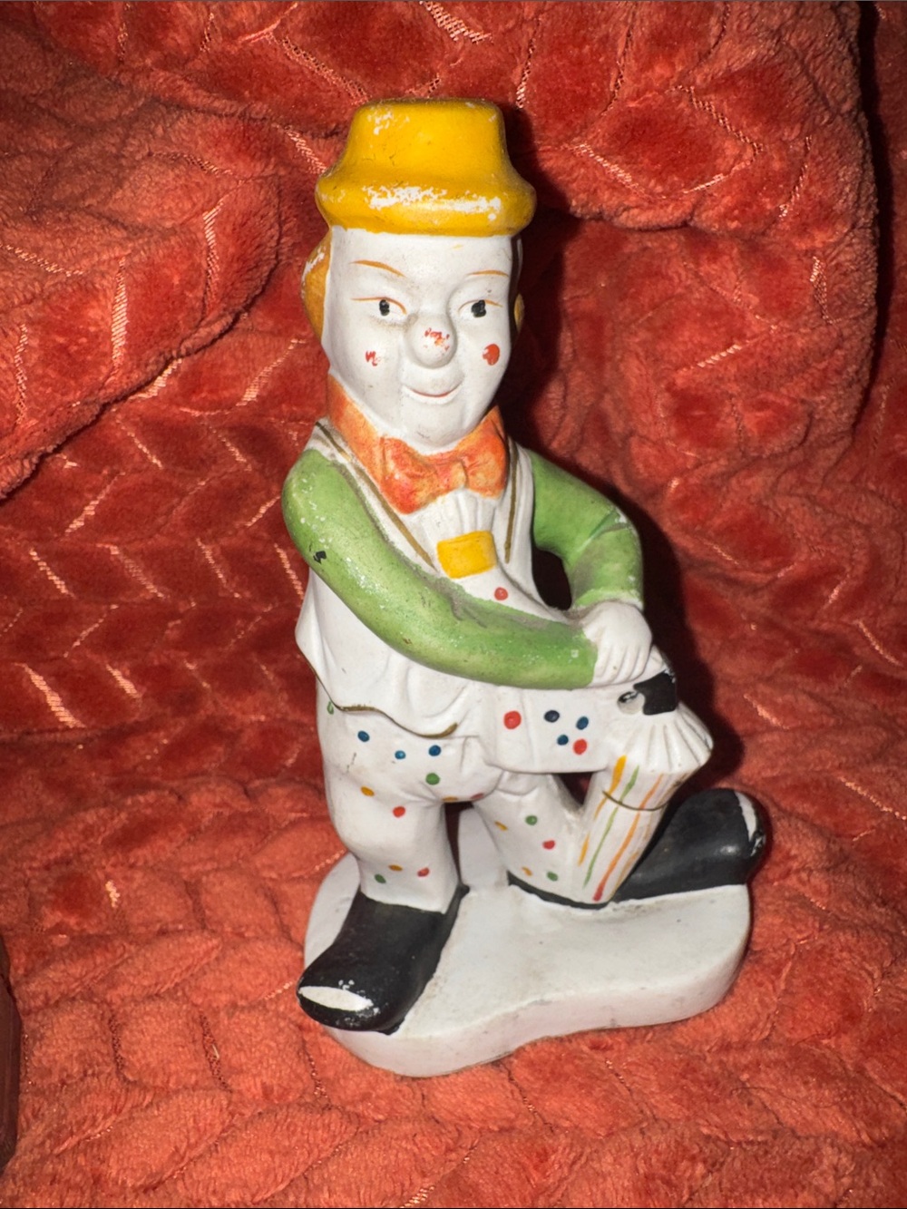 Vintage Mid-Century Ceramic Clown Figurine with Umbrella & Yellow Hat (7")